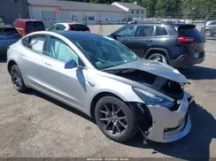 5YJ3E1EB8JF104558 2018 TESLA MODEL 3