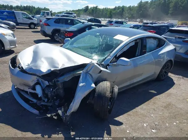 5YJ3E1EB8JF104558 2018 TESLA MODEL 3 - Image 2