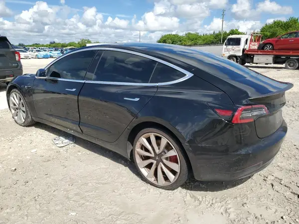 5YJ3E1EB8JF105418 2018 TESLA MODEL 3 - Image 2