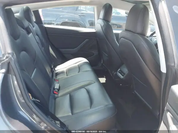 5YJ3E1EB8JF105886 2018 TESLA MODEL 3 - Image 8