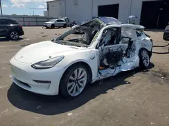 5YJ3E1EB8JF106522 2018 TESLA MODEL 3