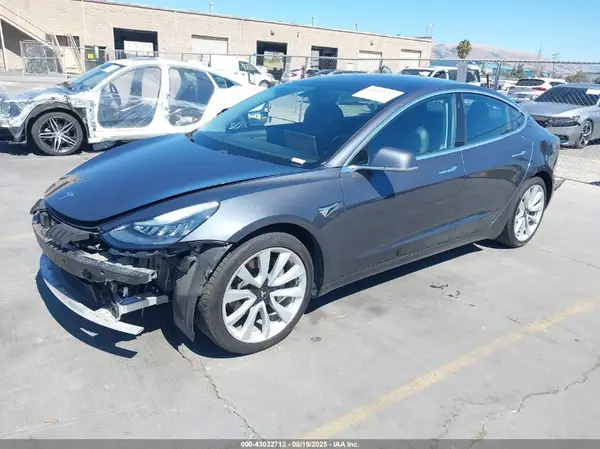 5YJ3E1EB8JF113048 2018 TESLA MODEL 3 - Image 2