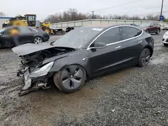 5YJ3E1EB8JF113275 2018 TESLA MODEL 3