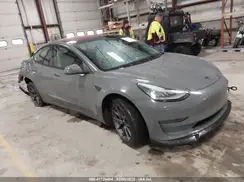5YJ3E1EB8JF113566 2018 TESLA MODEL 3