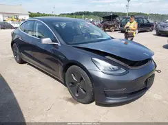 5YJ3E1EB8JF114085 2018 TESLA MODEL 3