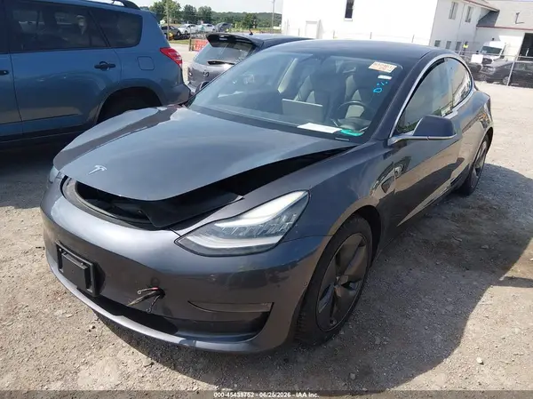5YJ3E1EB8JF114085 2018 TESLA MODEL 3 - Image 2