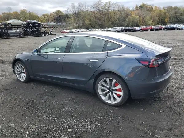5YJ3E1EB8JF116693 2018 TESLA MODEL 3 - Image 2