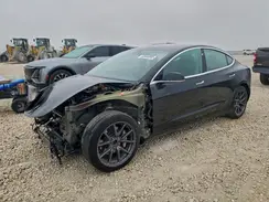 5YJ3E1EB8JF118864 2018 TESLA MODEL 3