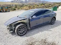 5YJ3E1EB8JF119318 2018 TESLA MODEL 3