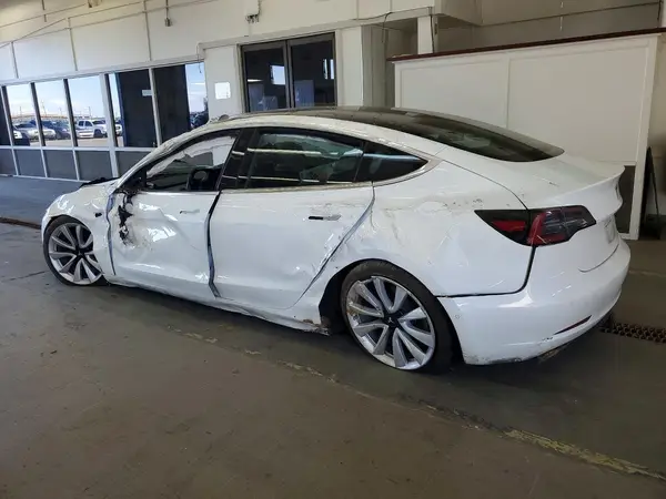 5YJ3E1EB8JF121988 2018 TESLA MODEL 3 - Image 2