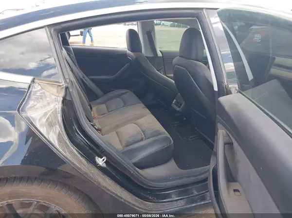 5YJ3E1EB8JF127192 2018 TESLA MODEL 3 - Image 8