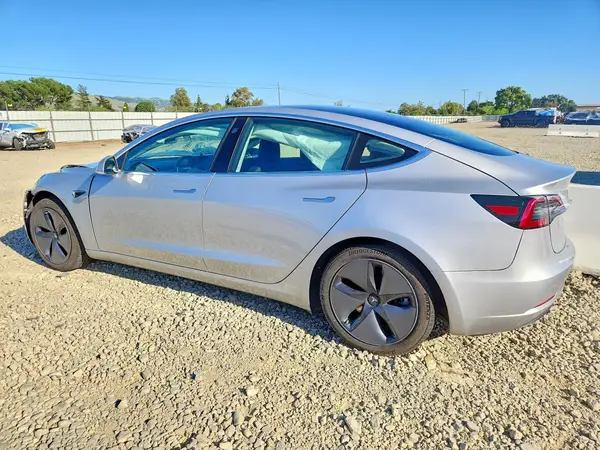 5YJ3E1EB8JF127645 2018 TESLA MODEL 3 - Image 2