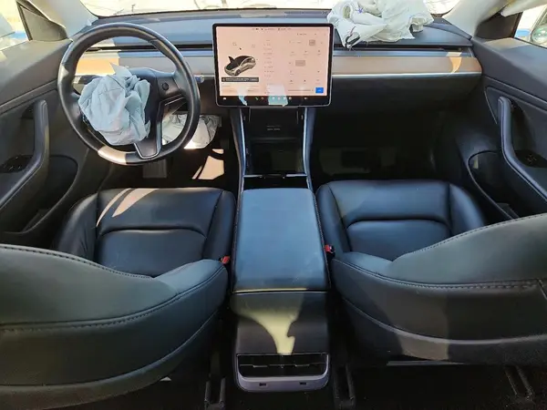 5YJ3E1EB8JF127645 2018 TESLA MODEL 3 - Image 8