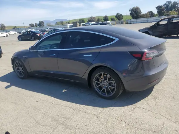 5YJ3E1EB8JF130500 2018 TESLA MODEL 3 - Image 2