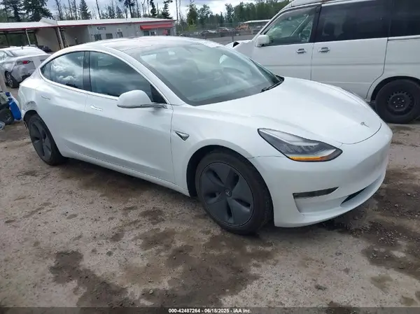 5YJ3E1EB8JF131405 2018 TESLA MODEL 3 - Image 1