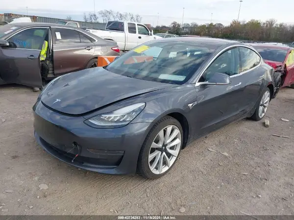 5YJ3E1EB8JF132506 2018 TESLA MODEL 3 - Image 2