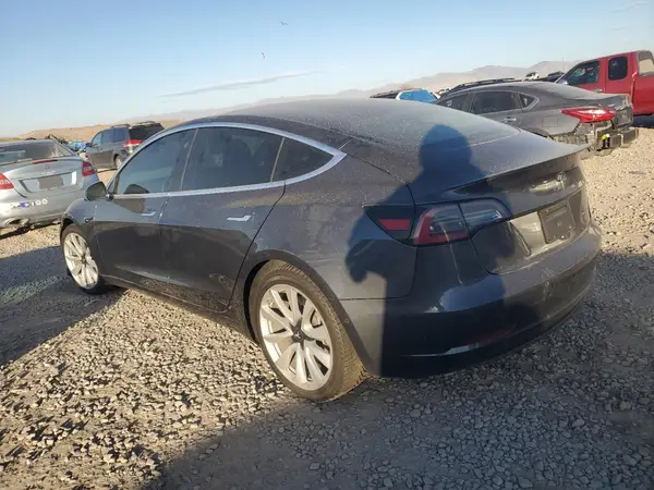 5YJ3E1EB8JF132683 2018 TESLA MODEL 3 - Image 2