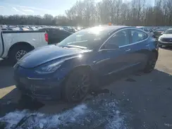 5YJ3E1EB8JF133879 2018 TESLA MODEL 3