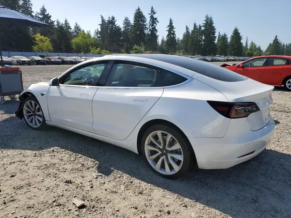 5YJ3E1EB8JF135535 2018 TESLA MODEL 3 - Image 2