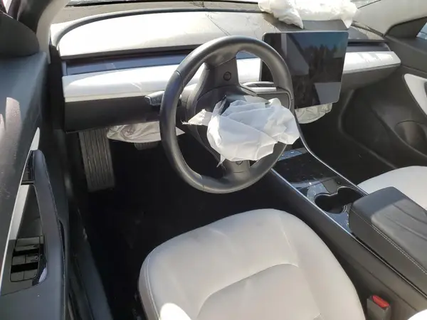 5YJ3E1EB8JF135535 2018 TESLA MODEL 3 - Image 8