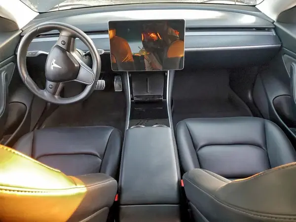 5YJ3E1EB8JF144476 2018 TESLA MODEL 3 - Image 8