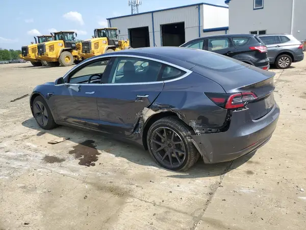 5YJ3E1EB8JF144770 2018 TESLA MODEL 3 - Image 2