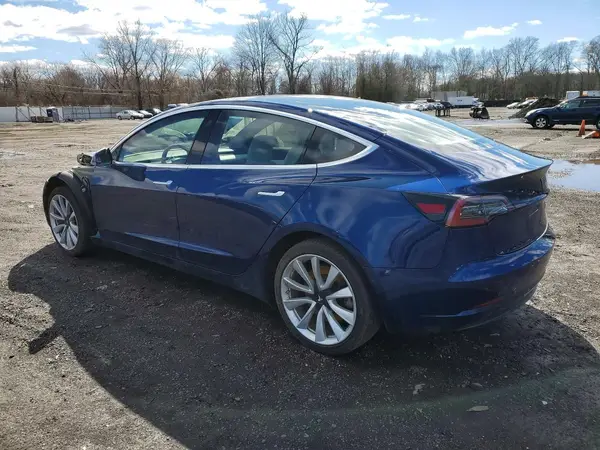 5YJ3E1EB8JF147670 2018 TESLA MODEL 3 - Image 2