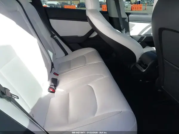 5YJ3E1EB8JF151315 2018 TESLA MODEL 3 - Image 8