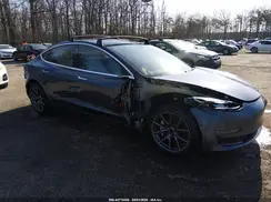 5YJ3E1EB8JF169815 2018 TESLA MODEL 3