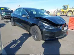 5YJ3E1EB8JF170351 2018 TESLA MODEL 3