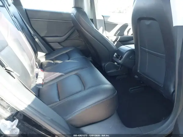 5YJ3E1EB8JF170351 2018 TESLA MODEL 3 - Image 8
