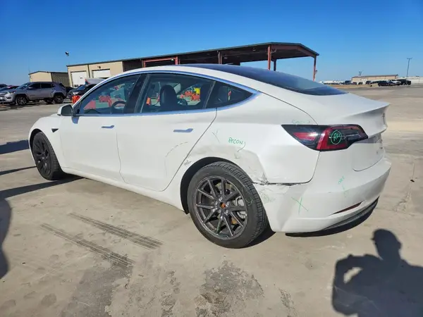5YJ3E1EB8JF182533 2018 TESLA MODEL 3 - Image 2