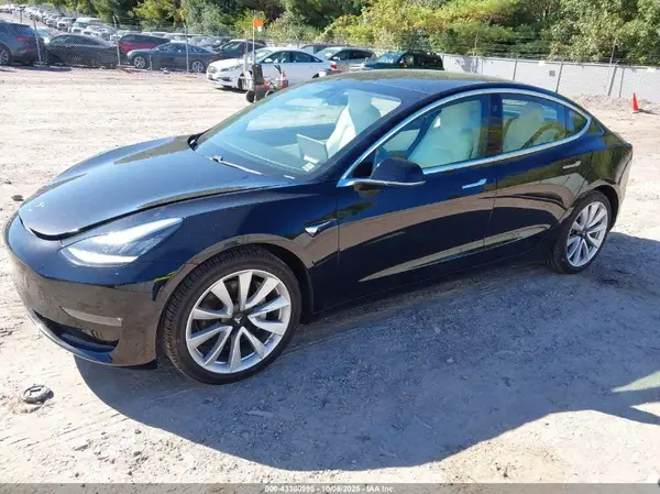 5YJ3E1EB8JF182774 2018 TESLA MODEL 3 - Image 2