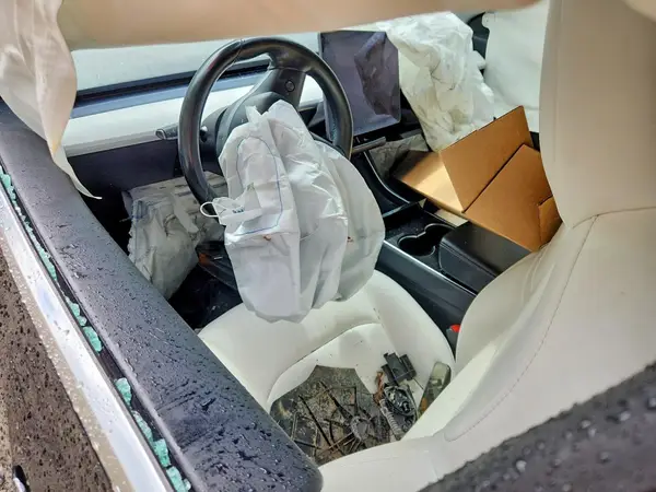 5YJ3E1EB8JF184315 2018 TESLA MODEL 3 - Image 8