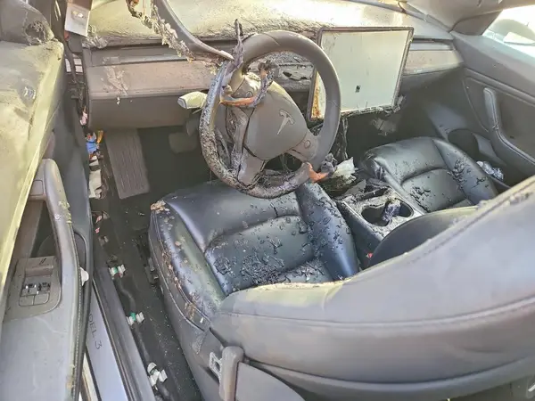5YJ3E1EB8JF185013 2018 TESLA MODEL 3 - Image 8