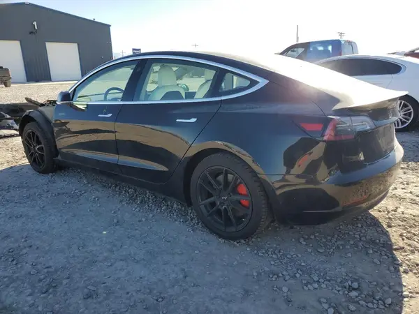 5YJ3E1EB8JF186288 2018 TESLA MODEL 3 - Image 2