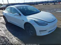 5YJ3E1EB8KF144110 2019 TESLA MODEL 3