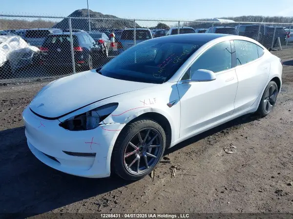 5YJ3E1EB8KF144110 2019 TESLA MODEL 3 - Image 2