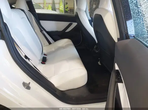 5YJ3E1EB8KF195574 2019 TESLA MODEL 3 - Image 8