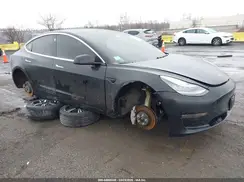 5YJ3E1EB8KF195672 2019 TESLA MODEL 3