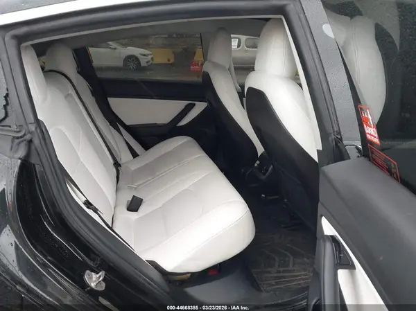 5YJ3E1EB8KF195672 2019 TESLA MODEL 3 - Image 8