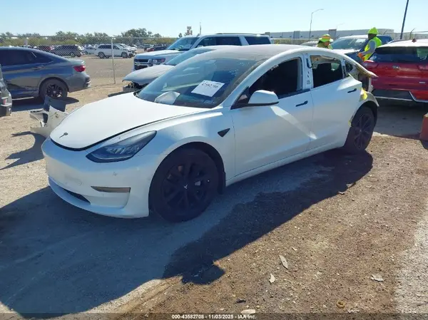 5YJ3E1EB8KF199611 2019 TESLA MODEL 3 - Image 2