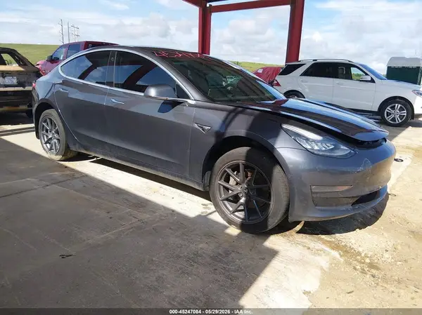 5YJ3E1EB8KF209814 2019 TESLA MODEL 3 - Image 1
