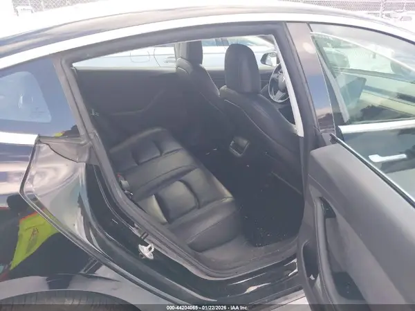 5YJ3E1EB8KF211465 2019 TESLA MODEL 3 - Image 8