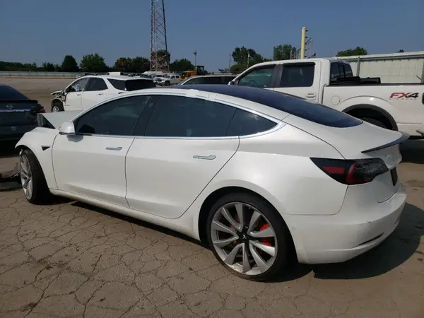 5YJ3E1EB8KF231778 2019 TESLA MODEL 3 - Image 2