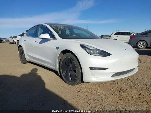 5YJ3E1EB8KF251030 2019 TESLA MODEL 3 - Image 1