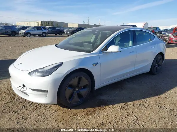 5YJ3E1EB8KF251030 2019 TESLA MODEL 3 - Image 2