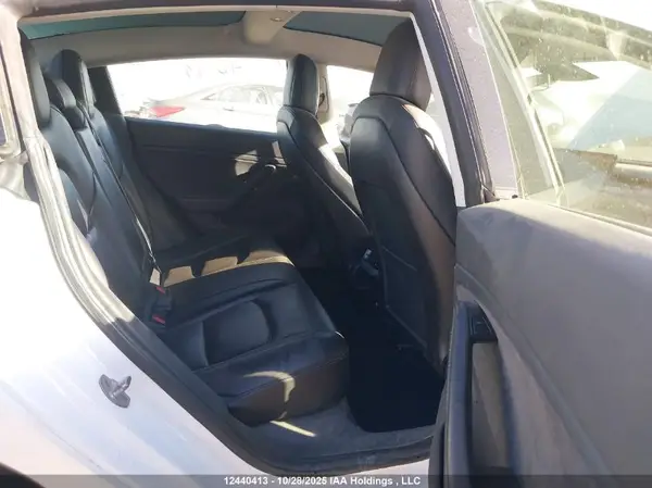5YJ3E1EB8KF251030 2019 TESLA MODEL 3 - Image 8