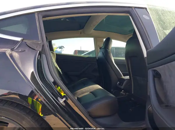 5YJ3E1EB8KF365335 2019 TESLA MODEL 3 - Image 8