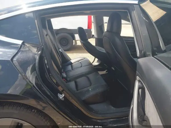 5YJ3E1EB8KF385505 2019 TESLA MODEL 3 - Image 8